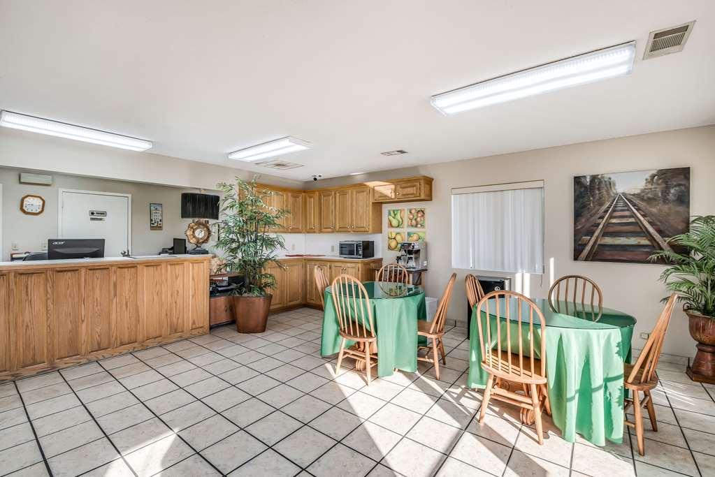 Rodeway Inn Gurdon Interior photo