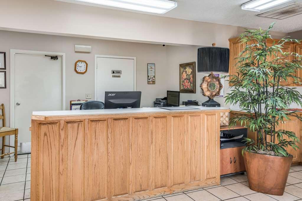 Rodeway Inn Gurdon Interior photo